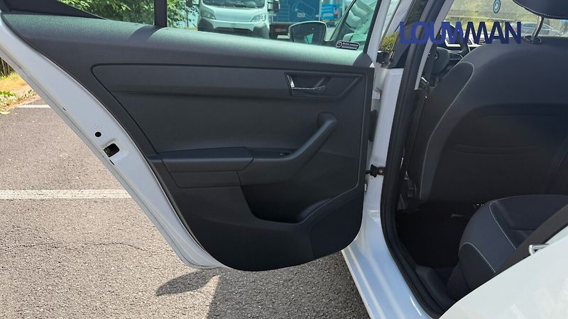Škoda Fabia 1.0 TSI style - fotka 19 z 26