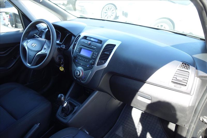 Hyundai ix20 1,4 CVVT, ČR, KLIMATIZACE. - fotka 11 z 30