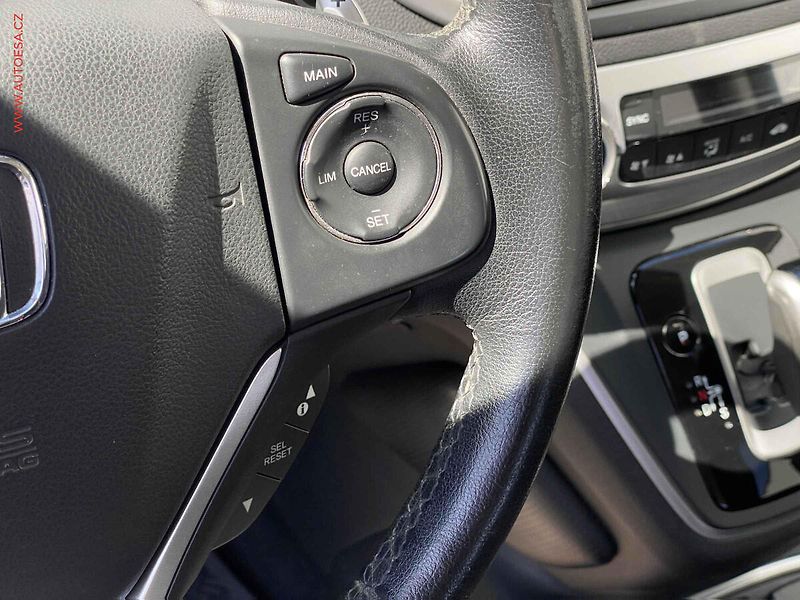 Honda CR-V (2015) 1.6 DTEC 4x4, ČR, AT, xenon - fotka 13 z 20