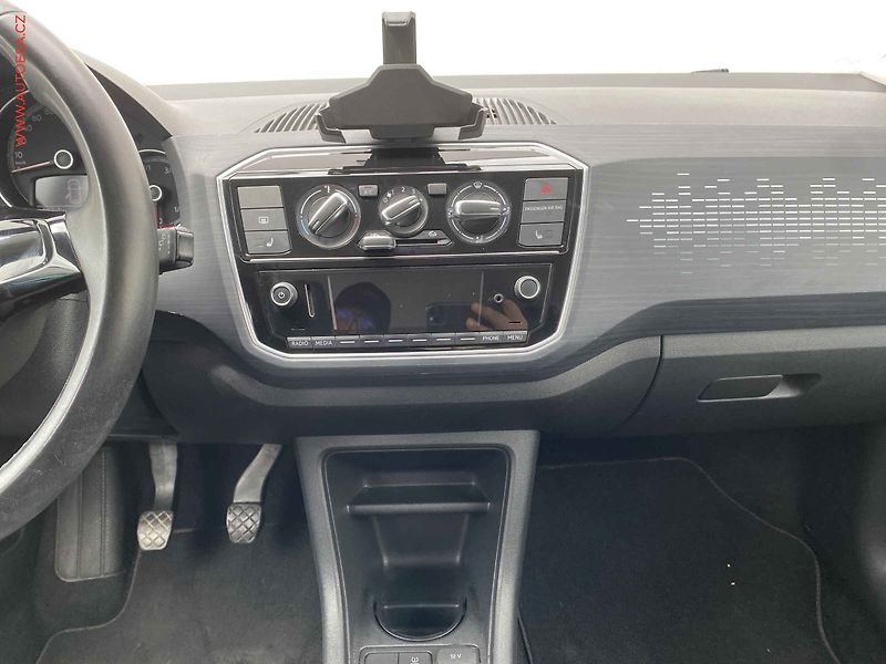Volkswagen up! (2017) 1.0 MPi, Sound, výhřev sed - fotka 12 z 15