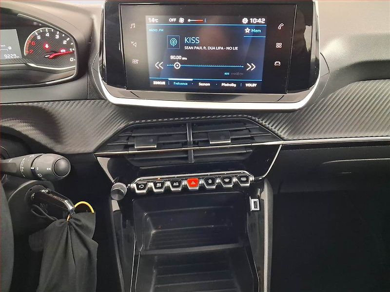 Peugeot 208 (2022) 1.2 PureTech, Serv.kniha - fotka 12 z 16