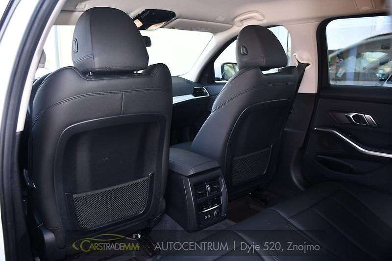 BMW Řada 3 320D xDrive 2xALU 1M ČR - fotka 12 z 54