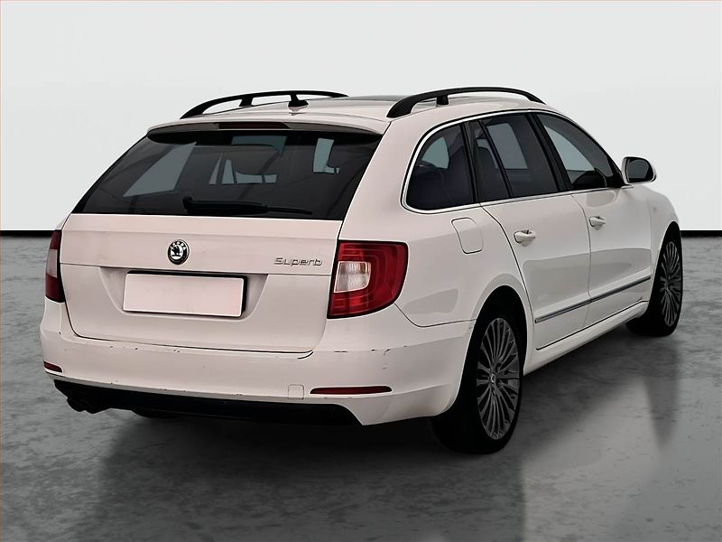 Škoda Superb (2013) Laurin&Klement 2.0 TDI - fotka 5 z 18