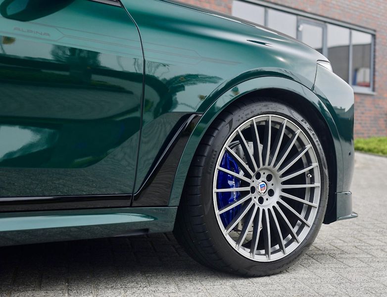 BMW X7 (2023) ALPINA XB7 4.4 V8 Skylounge - fotka 15 z 52