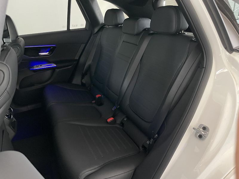 Mercedes-Benz GLC 200d 4Matic - fotka 29 z 29