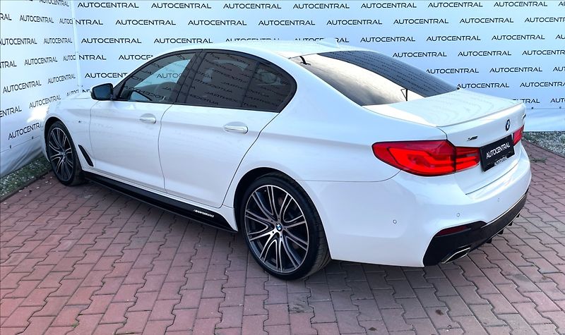 BMW Řada 5 3,0 D,530 xDrive,195kW,M-PACKE - fotka 7 z 34