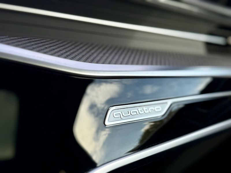 Audi RS 6 (2022) Avant TFSI 441 kW quattro - fotka 41 z 53