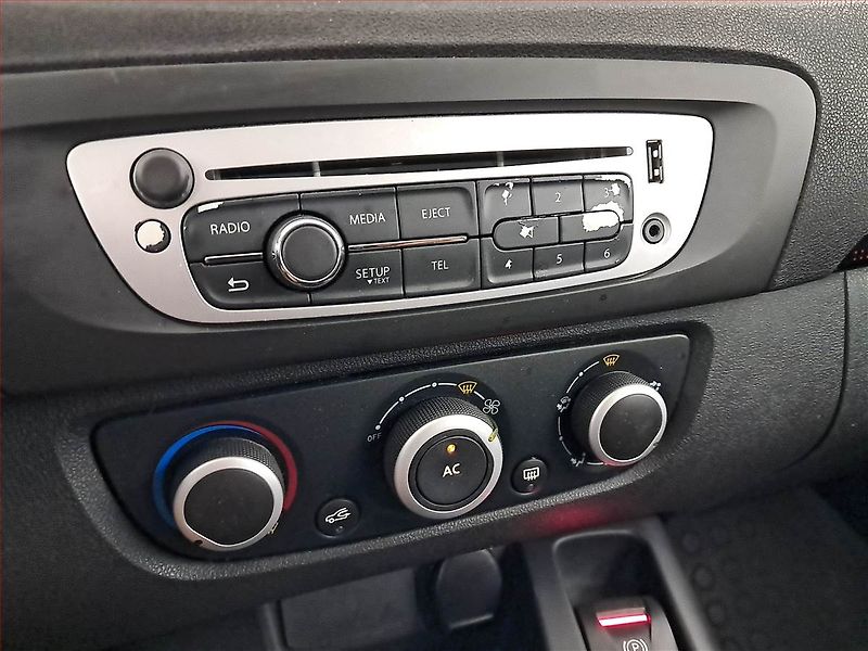 Renault Grand Scénic (2013) 1.5 dCi, ČR,1.maj, Tempomat - fotka 18 z 18