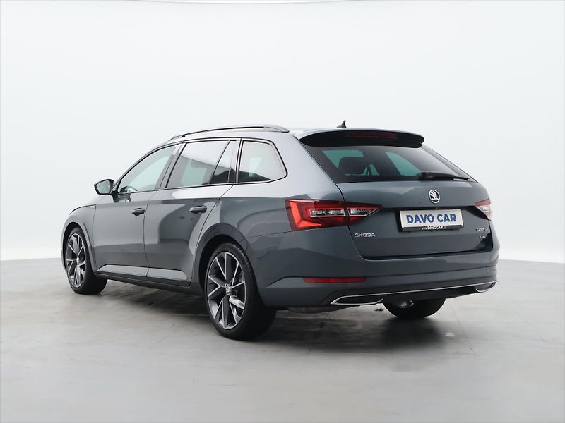Škoda Superb 2,0 TDI 140kW DSG Sportline 4x - fotka 5 z 31