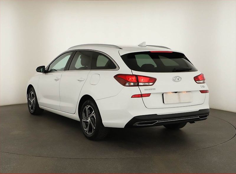 Hyundai i30 (2021) Smart 1.6 CRDi, ČR,1.maj - fotka 4 z 15