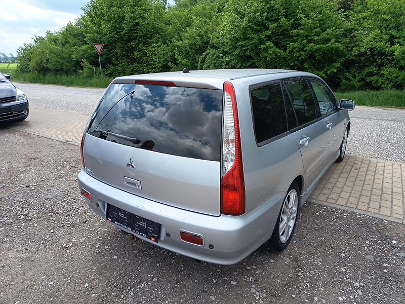 Mitsubishi Lancer (2005) 2.0 16v 100kw - fotka 21 z 45