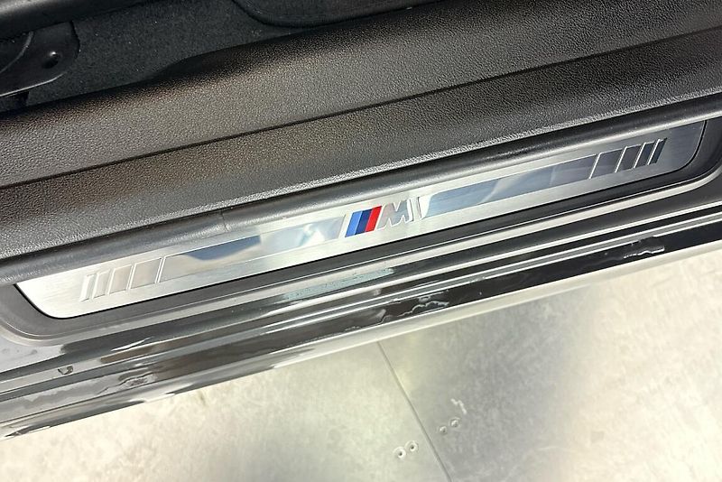 BMW Řada 3 řady 3 | 320d xDrive - fotka 15 z 26