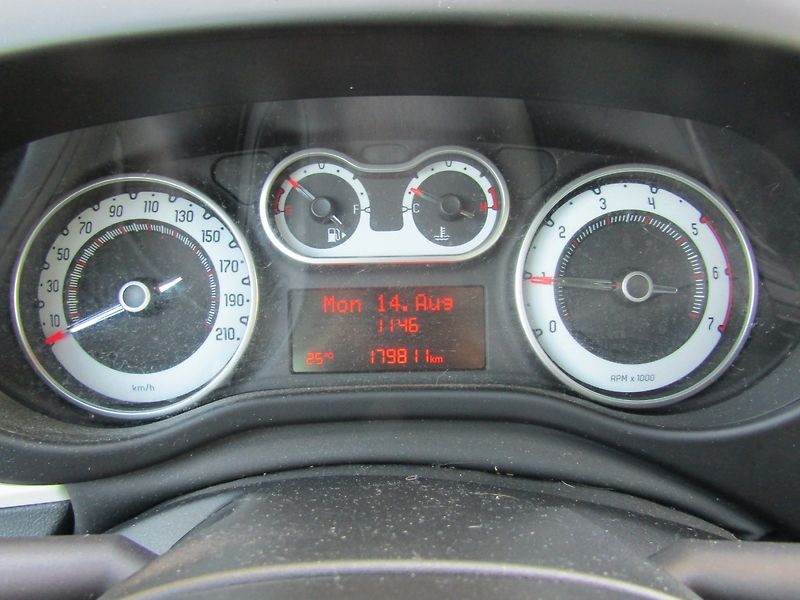 Fiat 500L (2013) 1.6 JTD 77kW - fotka 30 z 43