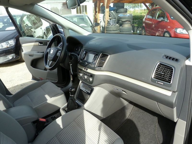 Seat Alhambra 2.0 Tdi - fotka 15 z 31
