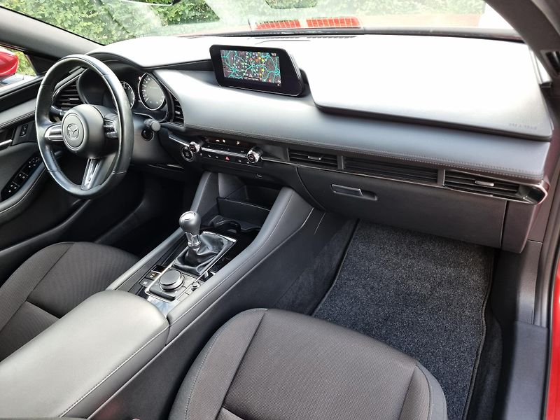 Mazda 3 (2021) 2.0 SELECTION,MATRIX,NAVI,HEAD - fotka 23 z 44