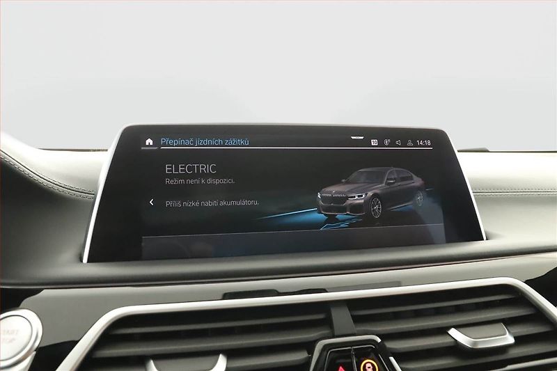 BMW Řada 7 (2019) 745Le - fotka 11 z 19