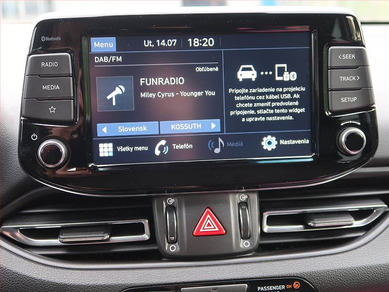 Hyundai i30 (2022) 1.5 T-GDI MHEV, Serv.kniha - fotka 12 z 17