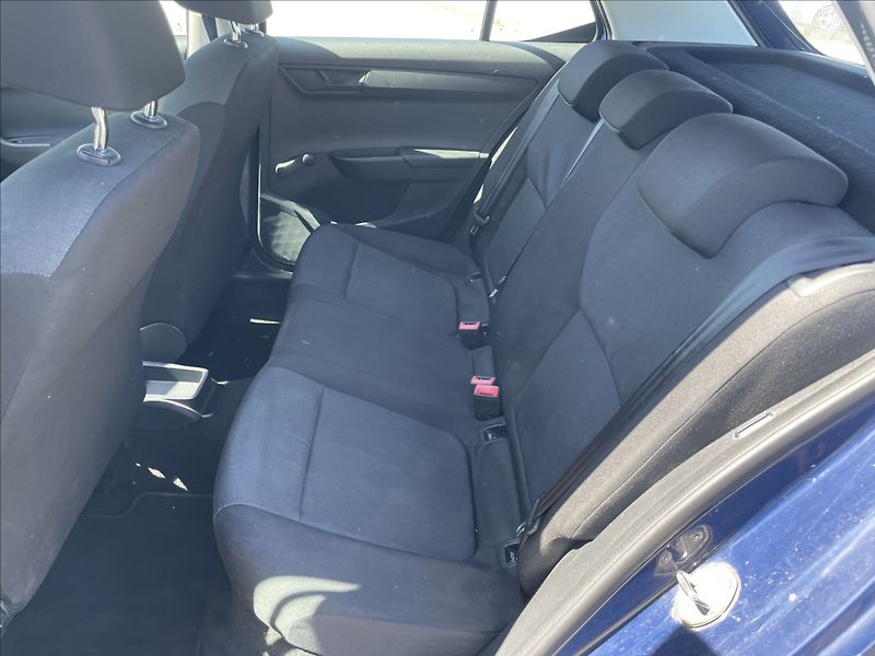 Škoda Fabia 1,0 MPi 44kw Klima Euro6 bez k - fotka 8 z 33
