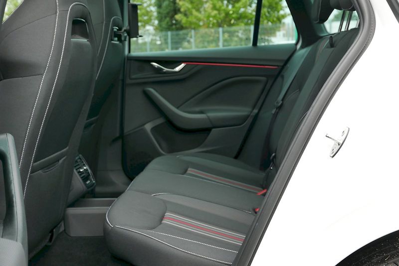 Škoda Kamiq (2025) 1.0 TSI 85 kW M6° Monte Carlo - fotka 19 z 30
