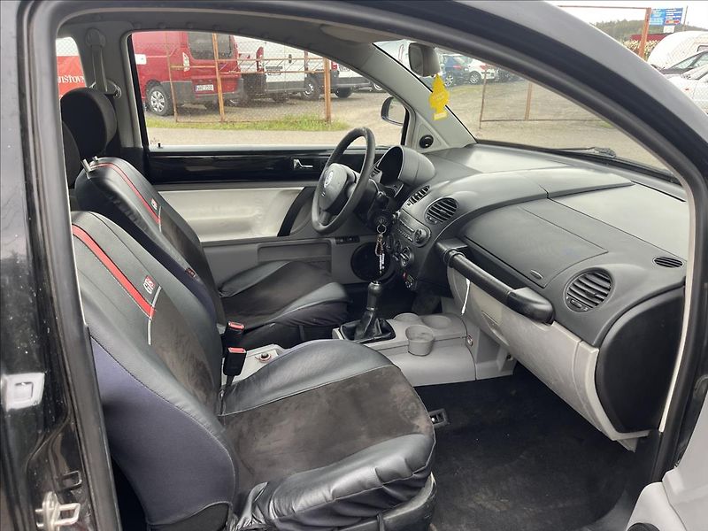 Volkswagen New Beetle 1,6 i STK 4/2028 EKO ZAPLACENO - fotka 10 z 28