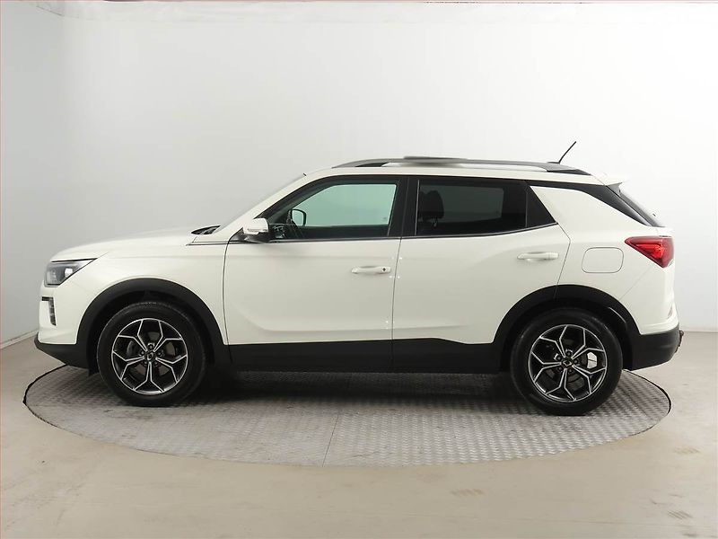 SsangYong Korando (2020) Style 1.5 T-GDI, Automat - fotka 3 z 18