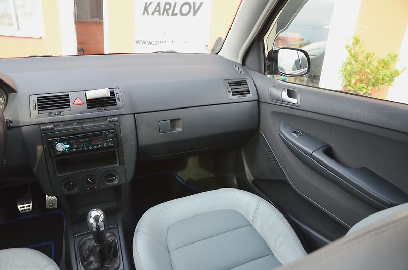 Škoda Fabia (2005) 1.9 TDi 74kW EDITION 100 - fotka 18 z 32