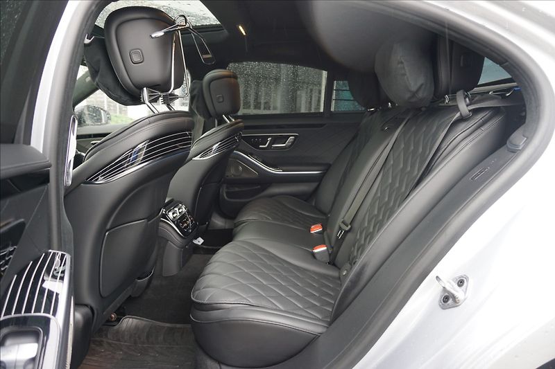 Mercedes-Benz Třídy S 2,9 S 400 d 4MATIC CZ,1. majit - fotka 14 z 17