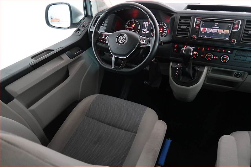 Volkswagen Caravelle (2016) Comfortline 2.0 TDI, 1Maj - fotka 7 z 21