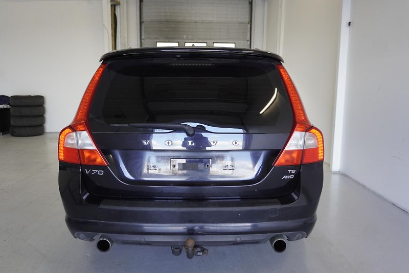 Volvo V70 T6 R-DESIGN 4WD AUT. - fotka 6 z 28
