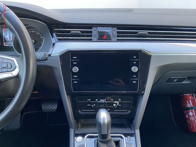 Volkswagen Passat (2021) 2.0TDi, DSG, LED - fotka 12 z 18