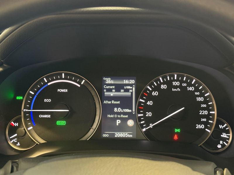 Lexus RX 450h (2022) LIMITED EDITION - fotka 15 z 33