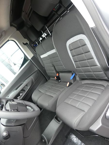 Citroën Berlingo (2026) VAN L2 1000 BlueHDi 130 MAN6   - fotka 8 z 18