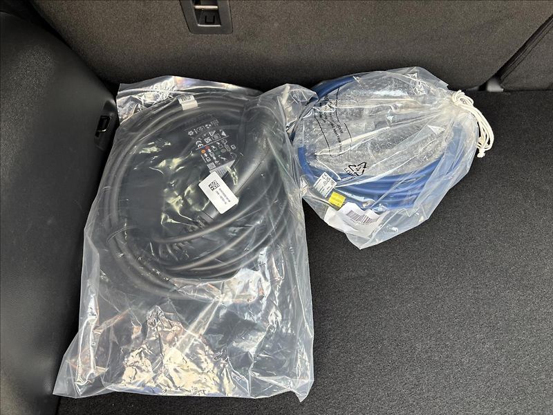 Ford Kuga 2,5 PHEV  ST-Line X  AUT DPH - fotka 12 z 46