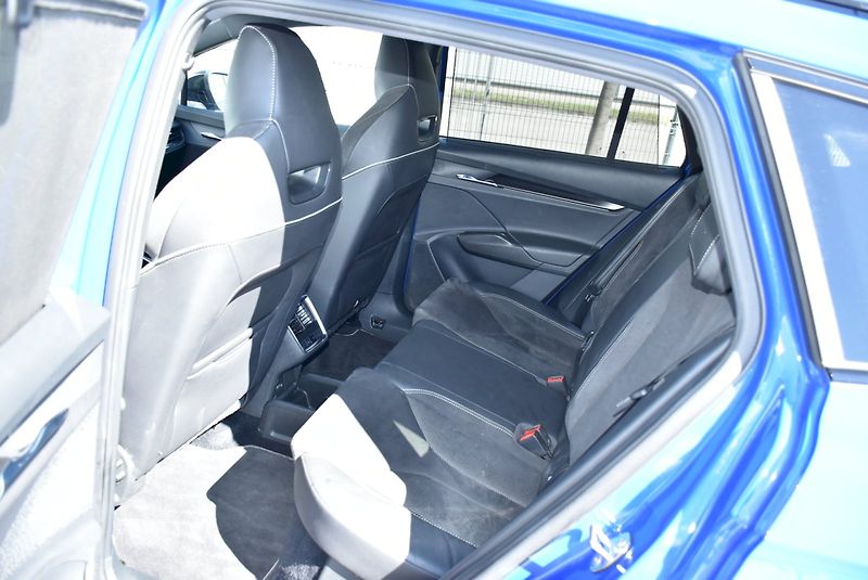 Škoda Enyaq (2021) Sportline 80X 195kW 4x4 - fotka 26 z 34