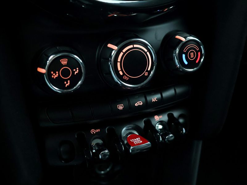 Mini Cooper 1,5 100kW CZ DPH LED - fotka 24 z 35