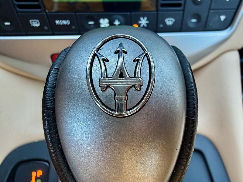 Maserati Granturismo (2012) S 4.7 V8 1. MAJITEL 33.222 km! - fotka 42 z 57