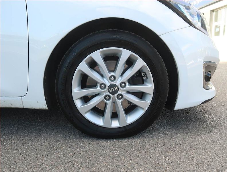 Kia Ceed (2018) 1.6 CRDi, Serv.kniha, Tempomat - fotka 15 z 17