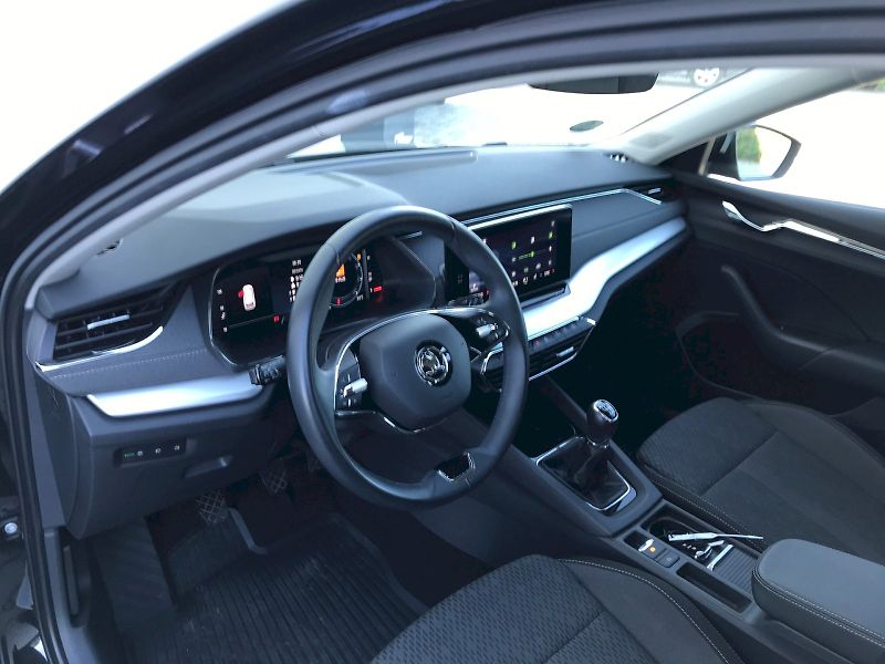 Škoda Octavia (2023) COM STY TD 85/2.0 M6F - fotka 17 z 23