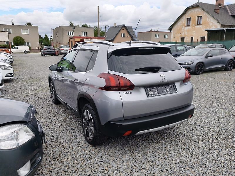 Peugeot 2008 (2016) - fotka 31 z 33