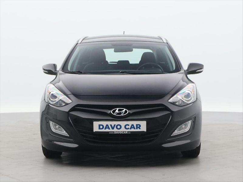 Hyundai i30 1,6 CRDi 81kW Trikolor - fotka 2 z 28