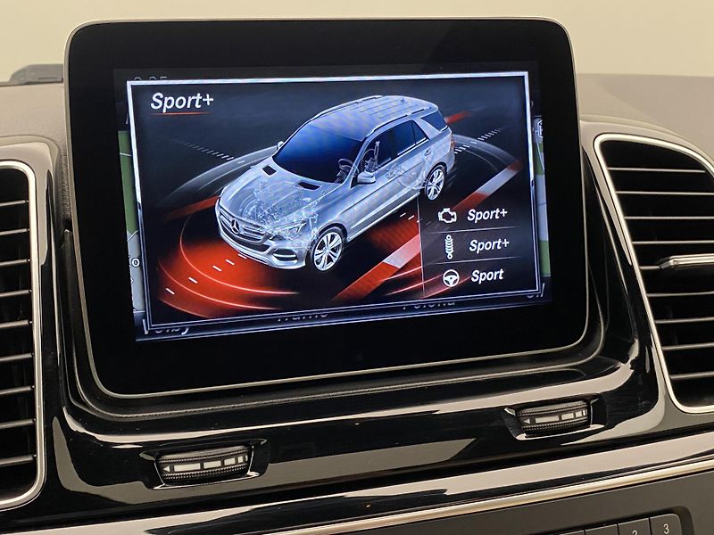 Mercedes-Benz GLE 43 AMG 4MATIC AUT  - fotka 46 z 67