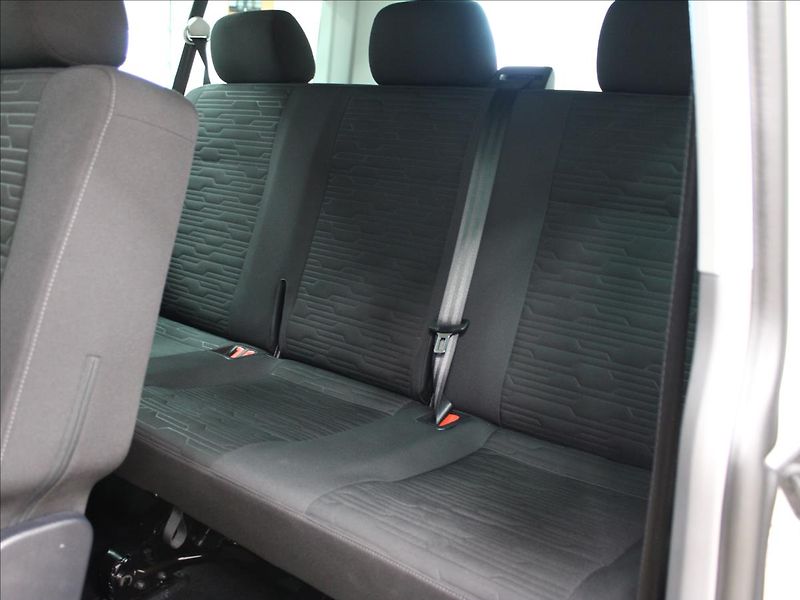 Volkswagen Caravelle 2,0 TDI 110kW DSG Comfortline - fotka 16 z 32
