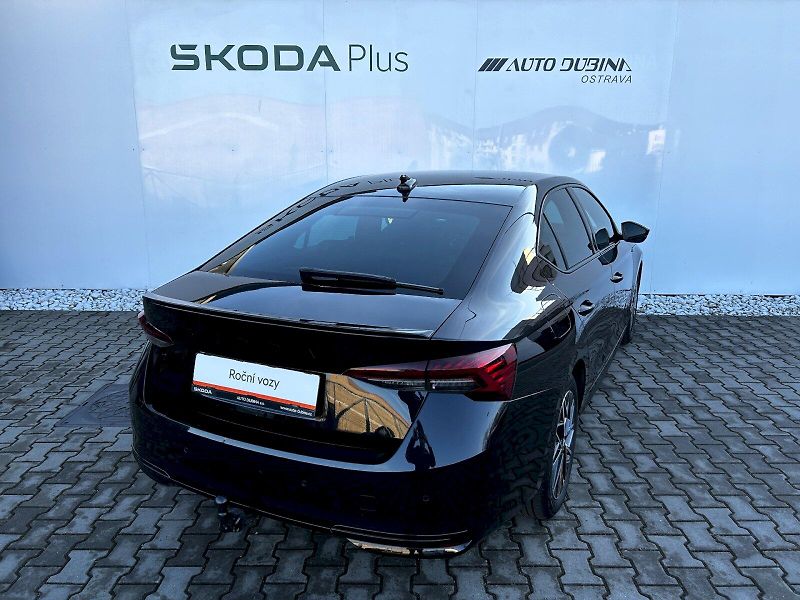 Škoda Octavia (2024) 2.0 TDI 110kW DSG Sportline - fotka 2 z 35