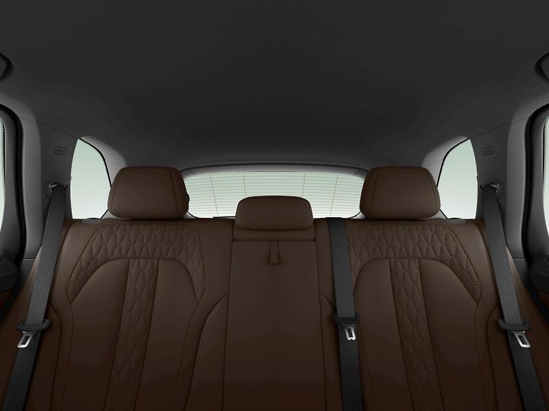 BMW X5 xDrive40i - fotka 8 z 8