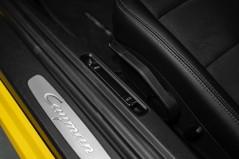 Porsche Cayman - fotka 18 z 20