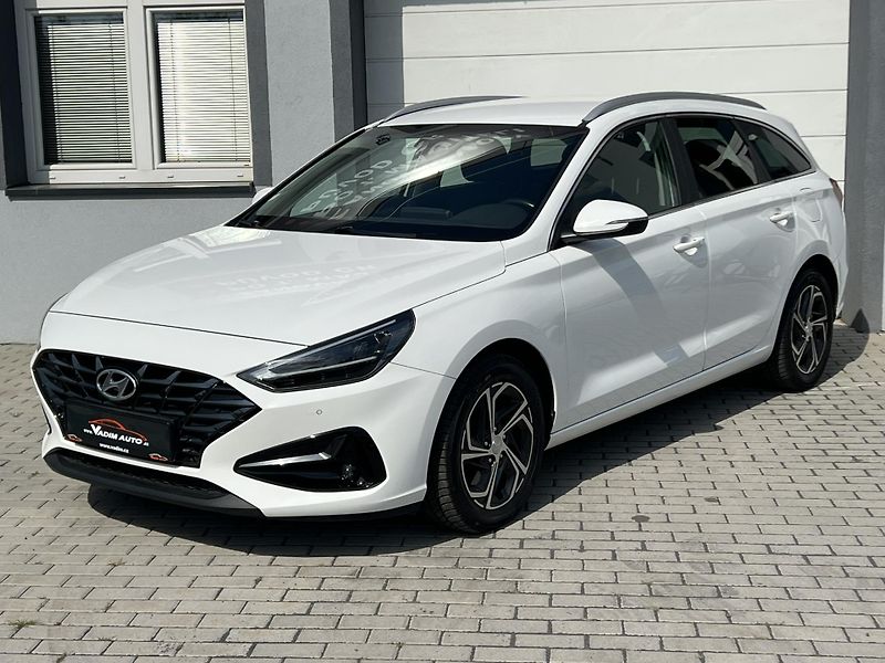 Hyundai i30 (2022) 1.6CRDi 85kW SMART 1.MAJITEL  - fotka 2 z 21