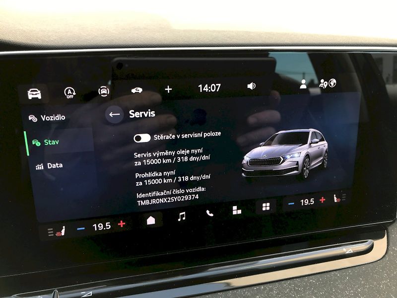 Škoda Octavia (2024) COMBI TOP SELECTION 1,5 TSI 11 - fotka 21 z 28