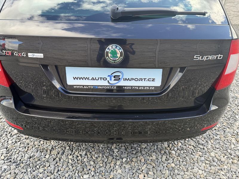 Škoda Superb 2.0TDi 170PS 6R 4x4 0% KOROZE! - fotka 41 z 157