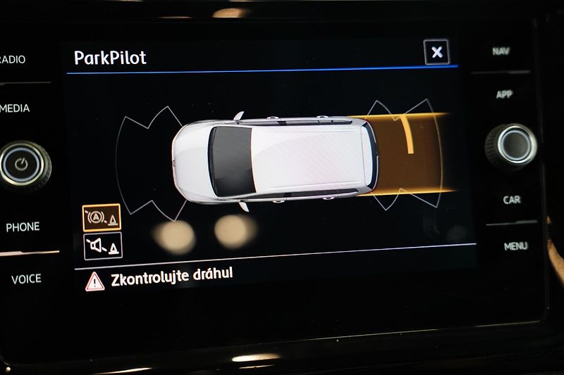 Volkswagen Touran - fotka 18 z 24