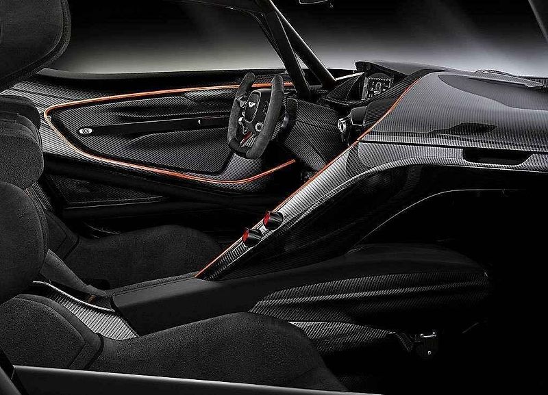 Aston Martin Vulcan.